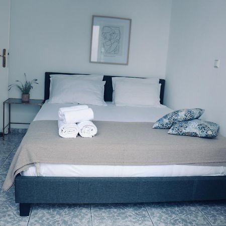 Coastline Apartment Néa Péramos 외부 사진