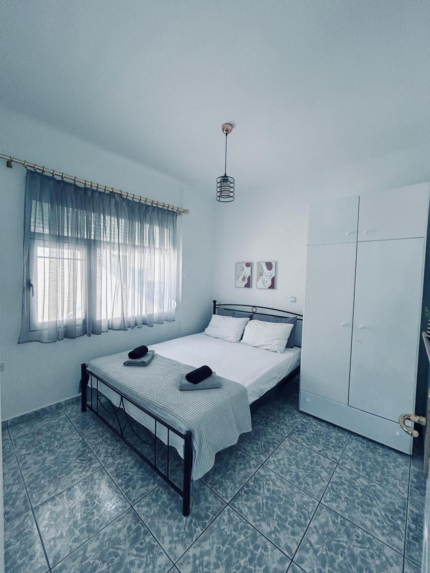 Coastline Apartment Néa Péramos 외부 사진